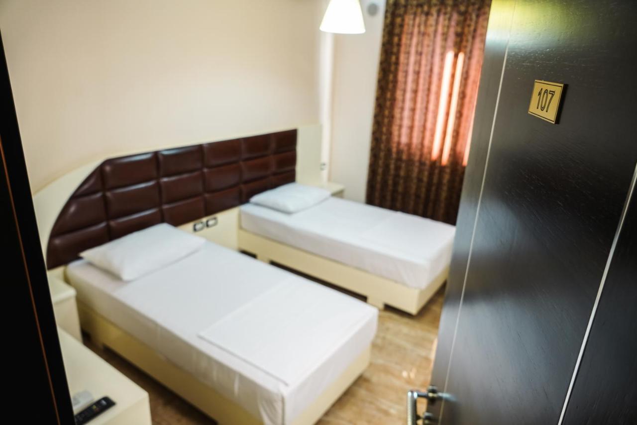 Hotel Magic Гирокастра Экстерьер фото